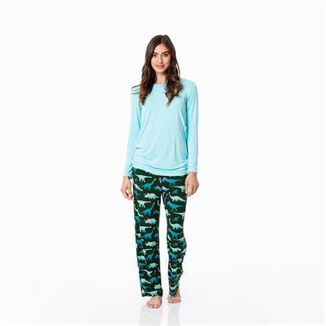 Pajama Set in Santa Dinos